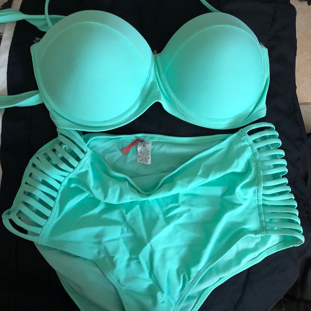 2 piece bathing suit XL